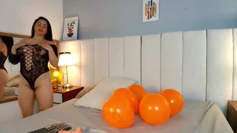 alanawestt online show from October 16, 2025, 7:37 pm