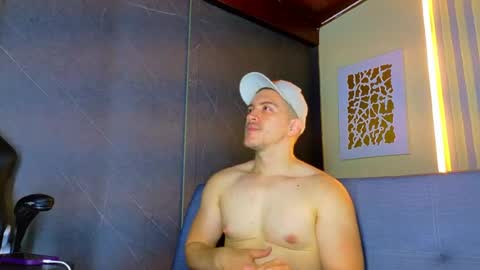 Snapshot of alanferrer chatting on July 9, 2026, 10:41 am Alan Ferrer online show from July 9, 2026, 10:41 am