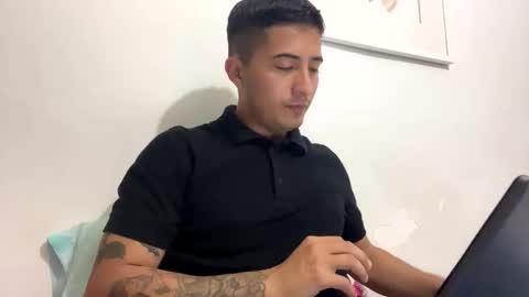 alanj998 online show from October 7, 2025, 2:31 am