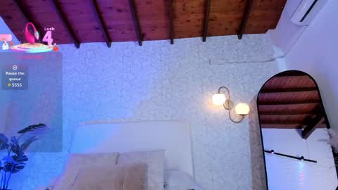 Snapshot of alannarouge chatting on April 12, 2026, 11:26 am alannarouge online show from April 12, 2026, 11:26 am