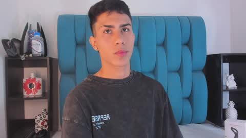 alannaughty_ online show from December 31, 2024, 7:51 pm