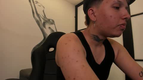Snapshot of alanred_ chatting on September 11, 2025, 4:56 am alanred_ online show from September 11, 2025, 4:56 am