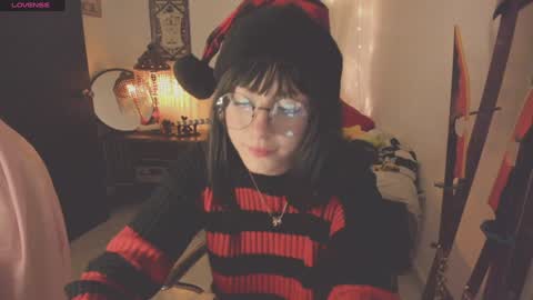 Snapshot of alaskagrace chatting on December 3, 2024, 3:30 am Alaska Grace online show from December 3, 2024, 3:30 am