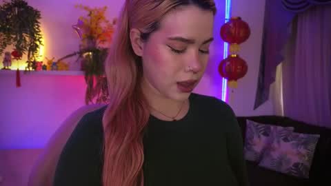 albaandthayron online show from December 4, 2025, 12:14 pm