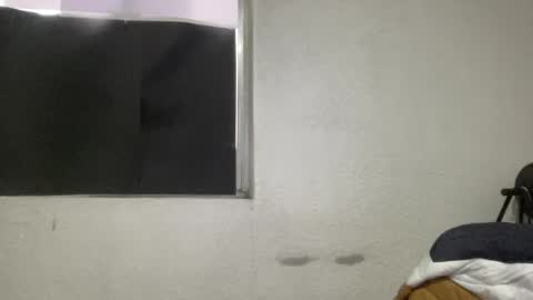Snapshot of alber753713 chatting on June 14, 2026, 10:45 pm alber753713 online show from June 14, 2026, 10:45 pm