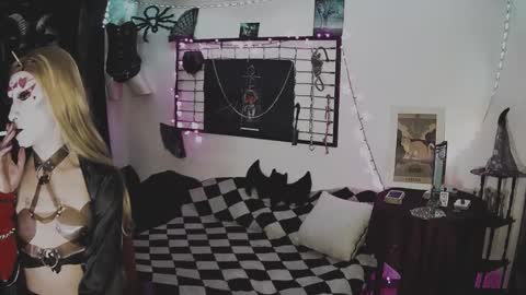 Mistic witch online show from February 14, 2025, 8:26 pm