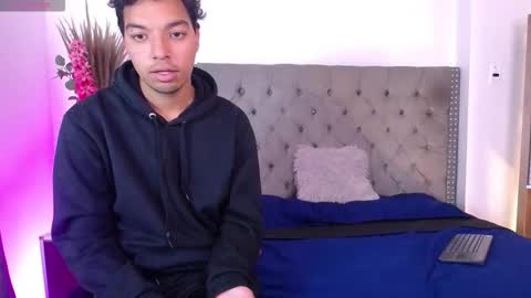 Ale and shian online show from November 28, 2025, 7:38 pm