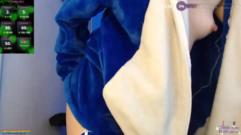 Snapshot of ale_blue_ chatting on September 17, 2025, 2:52 pm Ale  online show from September 17, 2025, 2:52 pm