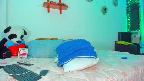 Snapshot of ale_horny_crazy chatting on February 5, 2025, 2:40 am NIKO online show from February 5, 2025, 2:40 am