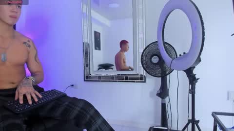 aleanders  online show from October 6, 2025, 12:02 pm