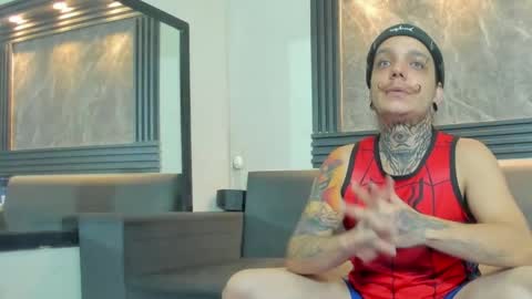 Snapshot of alec_lawrence chatting on December 19, 2025, 12:23 pm Juan de Dios Independent Model online show from December 19, 2025, 12:23 pm