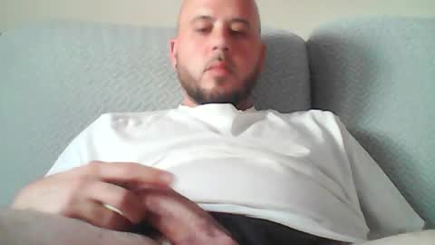 Snapshot of aleeexxxx4u chatting on July 22, 2026, 11:02 am aleeexxxx4u online show from July 22, 2026, 11:02 am