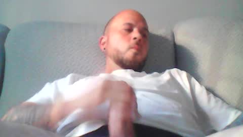 Snapshot of aleeexxxx4u chatting on July 23, 2026, 7:28 am aleeexxxx4u online show from July 23, 2026, 7:28 am