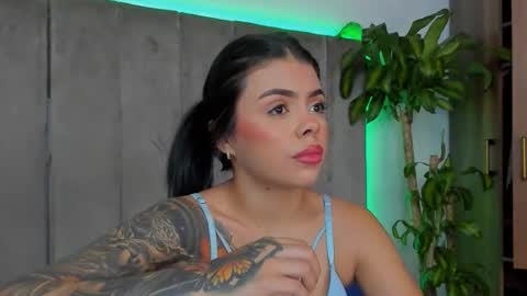 Snapshot of alegra_brown chatting on October 20, 2025, 2:01 am Alegra Brown online show from October 20, 2025, 2:01 am