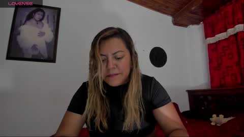 Snapshot of aleja_lollipop chatting on June 2, 2026, 3:41 am Aleja online show from June 2, 2026, 3:41 am