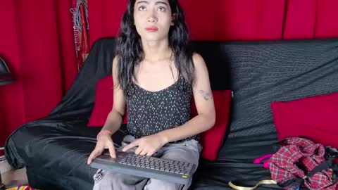 Snapshot of aleja_spearsx chatting on May 15, 2026, 12:01 pm Alejandra online show from May 15, 2026, 12:01 pm