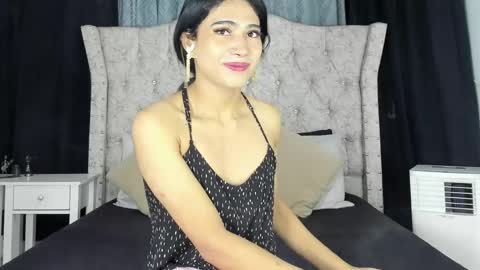 Snapshot of aleja_spearsx chatting on May 22, 2026, 12:00 pm Alejandra online show from May 22, 2026, 12:00 pm