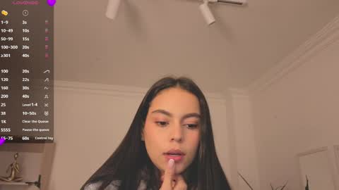 Snapshot of alejaa___ chatting on May 7, 2026, 11:15 am Alejandra online show from May 7, 2026, 11:15 am