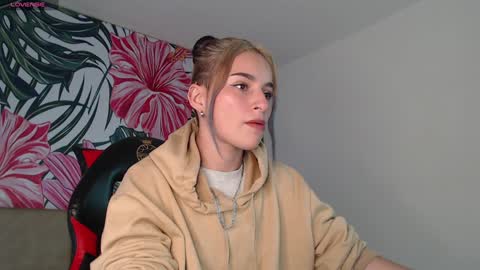 Snapshot of alejabeltran chatting on January 7, 2025, 1:03 pm Aleja online show from January 7, 2025, 1:03 pm