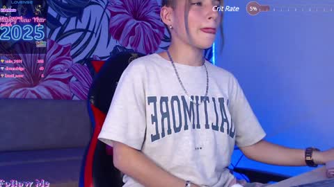 Snapshot of alejabeltran chatting on January 7, 2025, 4:05 pm Aleja online show from January 7, 2025, 4:05 pm