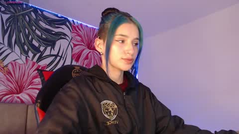 Snapshot of alejabeltran chatting on January 20, 2025, 1:00 pm Aleja online show from January 20, 2025, 1:00 pm