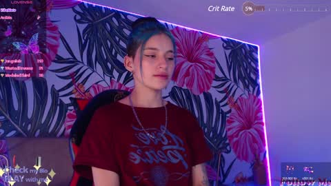 Snapshot of alejabeltran chatting on January 20, 2025, 4:01 pm Aleja online show from January 20, 2025, 4:01 pm