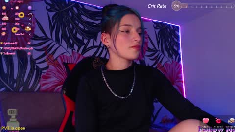 Snapshot of alejabeltran chatting on January 24, 2025, 4:28 pm Aleja online show from January 24, 2025, 4:28 pm