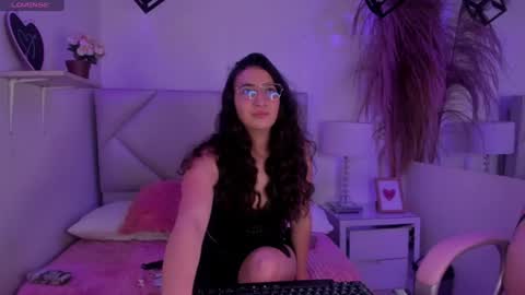 Snapshot of alejaharper chatting on July 7, 2026, 6:23 pm Aleja online show from July 7, 2026, 6:23 pm