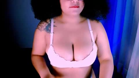 Alejandra  online show from January 31, 2025, 12:50 am