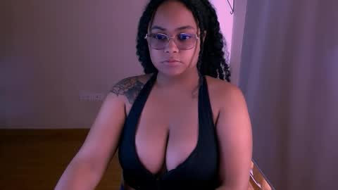 Alejandra  online show from February 5, 2026, 5:17 pm