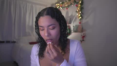 Snapshot of alejandra_kiss98 chatting on December 17, 2024, 12:56 am O.F alejandra h1998 stream 300 pm - 1100 pm online show from December 17, 2024, 12:56 am