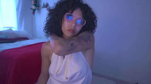 Snapshot of alejandra_kiss98 chatting on December 18, 2024, 9:29 pm O.F alejandra h1998 stream 300 pm - 1100 pm online show from December 18, 2024, 9:29 pm