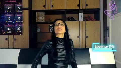Snapshot of alejandracherry_ chatting on February 8, 2025, 8:20 am Alejandra online show from February 8, 2025, 8:20 am