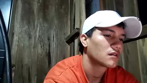 alejandro_miuller online show from May 16, 2026, 9:39 am
