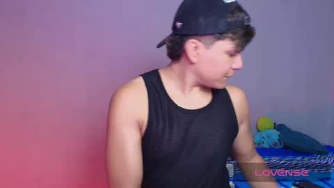 Alejandro G online show from November 2, 2025, 2:47 am