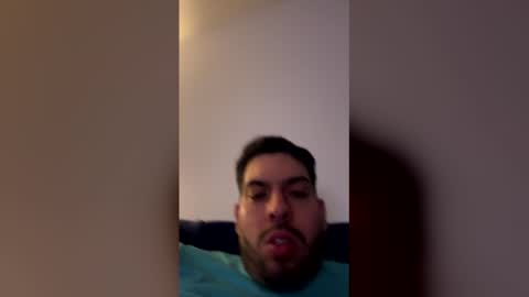 Snapshot of alejandrony29 chatting on March 27, 2026, 4:18 am alejandrony29 online show from March 27, 2026, 4:18 am
