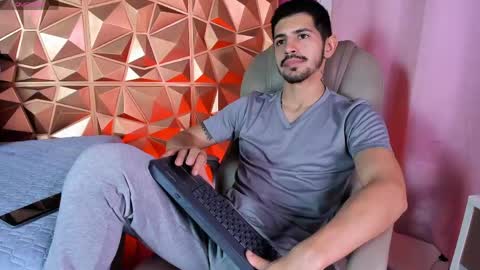 Snapshot of alejandrostorm chatting on April 22, 2026, 2:58 am Alejo online show from April 22, 2026, 2:58 am