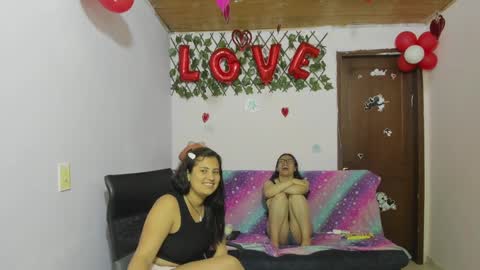 Snapshot of alejita_smithh chatting on February 24, 2025, 7:00 am zoe and Kataleya online show from February 24, 2025, 7:00 am