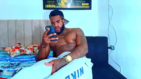 Snapshot of alejo_21cm chatting on January 16, 2026, 4:38 am alejo_21cm online show from January 16, 2026, 4:38 am