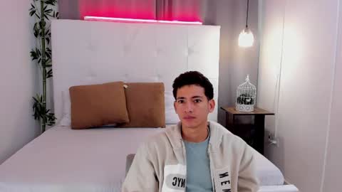 alejo_exotic online show from June 17, 2026, 12:18 pm