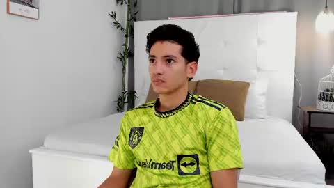 alejo_exotic online show from June 22, 2026, 12:24 pm