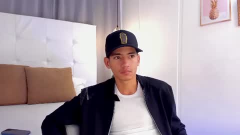 alejo_exotic online show from June 24, 2026, 12:26 pm