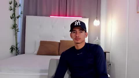 alejo_exotic online show from July 24, 2026, 12:25 pm