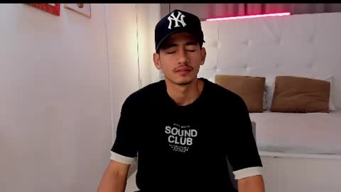 alejo_exotic online show from July 27, 2026, 12:23 pm