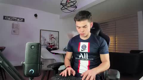 ONLYFANS Alejoo twink online show from November 18, 2025, 10:47 pm