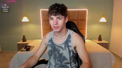 Snapshot of alejootwink chatting on June 14, 2026, 7:49 pm ALejoo Saenz online show from June 14, 2026, 7:49 pm