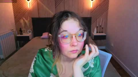 Snapshot of aleks_caste chatting on May 6, 2026, 9:03 am Aleks online show from May 6, 2026, 9:03 am