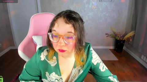 Snapshot of aleks_caste chatting on May 7, 2026, 1:44 am Aleks online show from May 7, 2026, 1:44 am