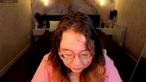Snapshot of aleks_caste chatting on June 5, 2026, 5:40 pm Aleks online show from June 5, 2026, 5:40 pm