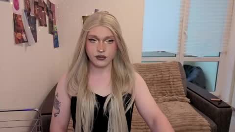 Snapshot of alena_dubai chatting on May 22, 2026, 6:09 am ALENA INDEPENDENT MODEL online show from May 22, 2026, 6:09 am
